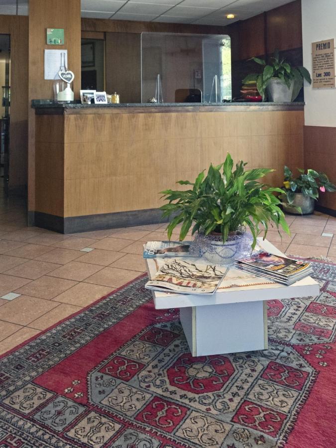 Hotel Funivia Laveno-Mombello Extérieur photo