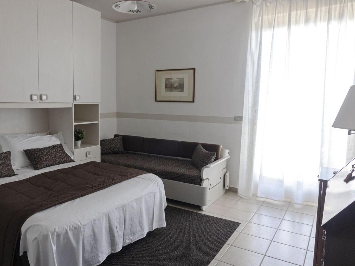 Hotel Funivia Laveno-Mombello Extérieur photo