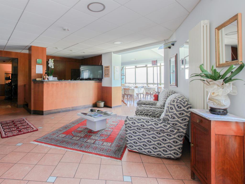 Hotel Funivia Laveno-Mombello Extérieur photo